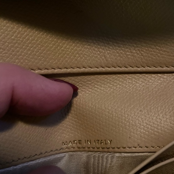 Chanel beige Caviar leather CC logo Trifold wallet. Made in Italy . - Picture 9 of 10